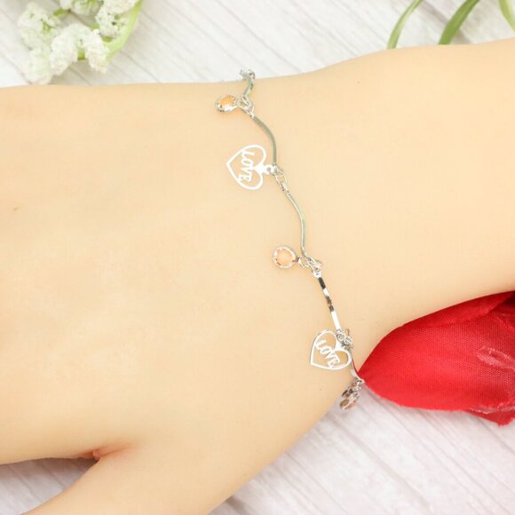 "Trendy Handmade Bracelet – A Thoughtful Gift for Girls & Women | UNVRC1002 - Picture 1 of 10